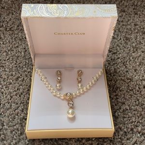 Imitation Pearl Lariat Necklace & Drop Earrings